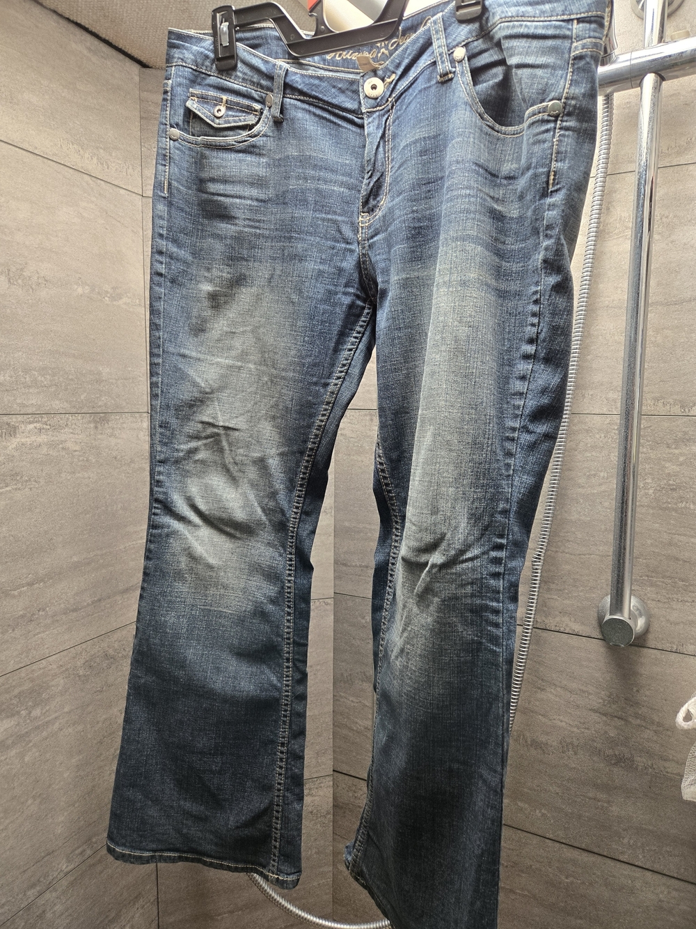 Arizona Jean Company Women's Flared Blue Washed Jeans